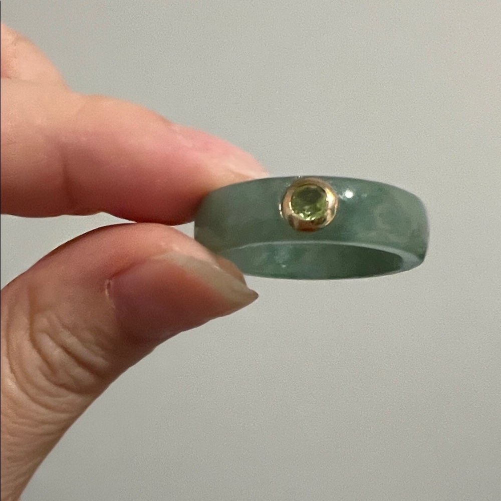 .56 TCW Round Genuine Peridot and Green Jade Ring in 14k Gold Sz 9.5 - Picture 5 of 5